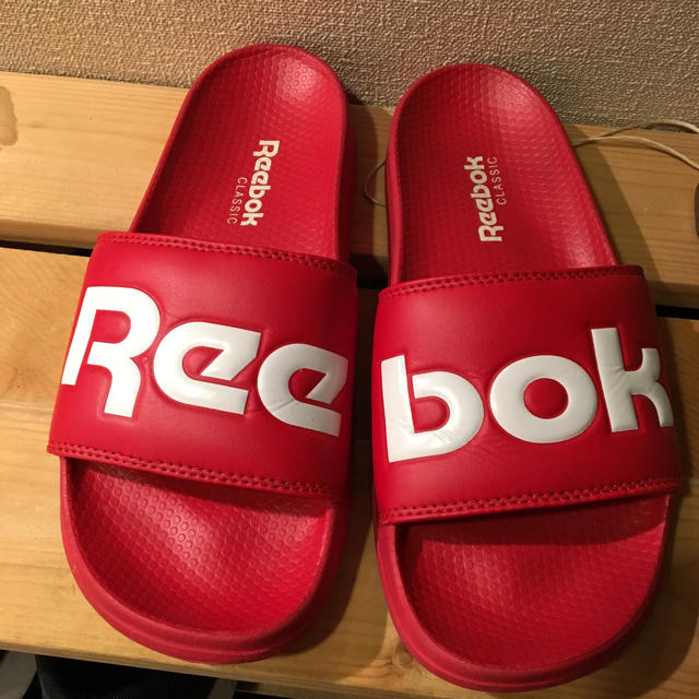 韓国限定 Reebok★シャワーサンダル