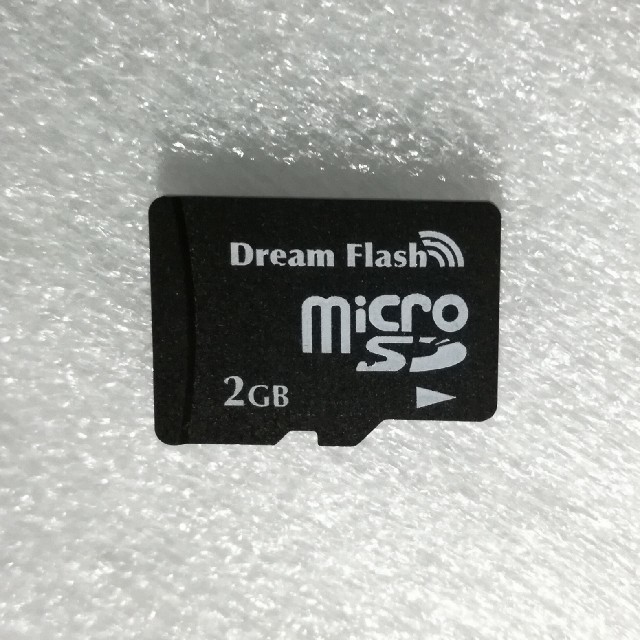 マイクロSDカード(2GB)　Dream Flash  スマホ/家電/カメラのカメラ(コンパクトデジタルカメラ)の商品写真