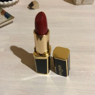 ロレアルパリ(L'Oreal Paris)のロレアル 赤リップ(口紅)