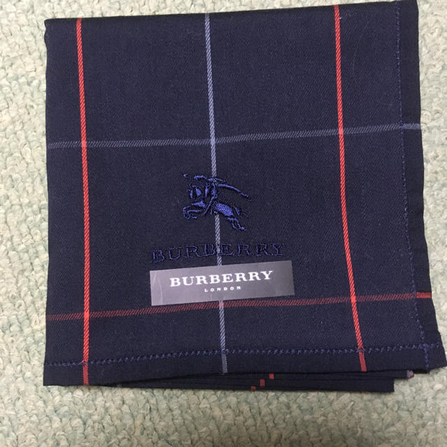 BURBERRY(バーバリー)の未使用❗️新品‼️バーバリーハンカチ メンズのファッション小物(ハンカチ/ポケットチーフ)の商品写真