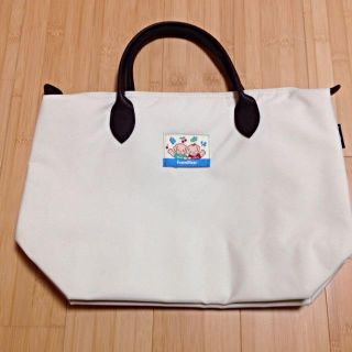 ファミリア(familiar)の⭐️新品⭐️ファミリア保冷バック(エコバッグ)