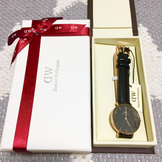 Daniel Wellington(ダニエルウェリントン)のyeezy様専用 ダニエルウェリントン  ローズゴールド ブラック レディースのファッション小物(腕時計)の商品写真