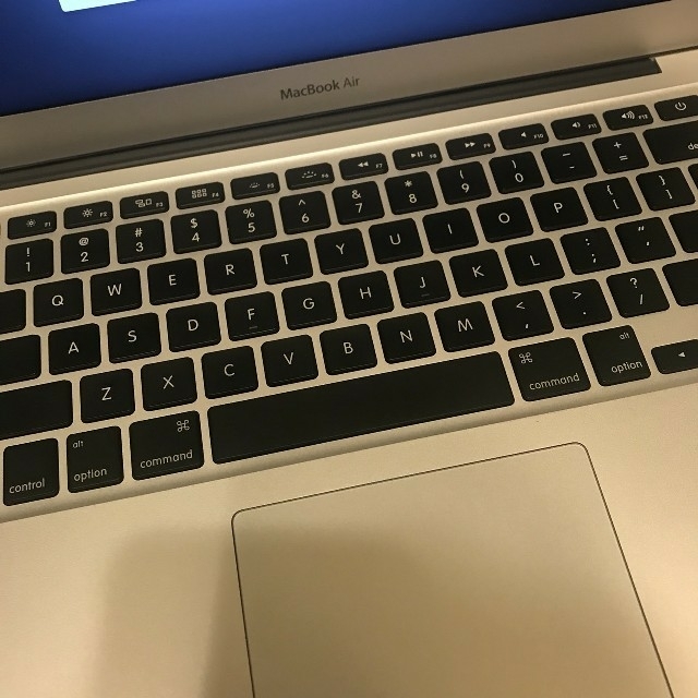 Apple(アップル)のMac パソコン スマホ/家電/カメラのPC/タブレット(ノートPC)の商品写真