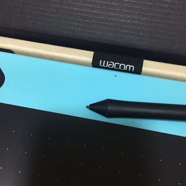 Wacom(ワコム)のintuos comic wacom ペンタブ スマホ/家電/カメラのPC/タブレット(タブレット)の商品写真