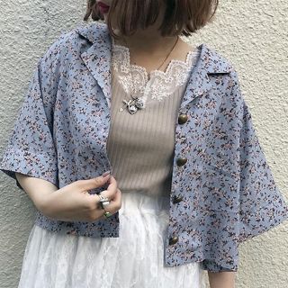 ダブルクローゼット(w closet)の❁専用❁花柄開襟シャツブルー(シャツ/ブラウス(半袖/袖なし))