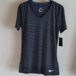 NIKE DRY-FIT Tシャツ サイズM(ウェア)