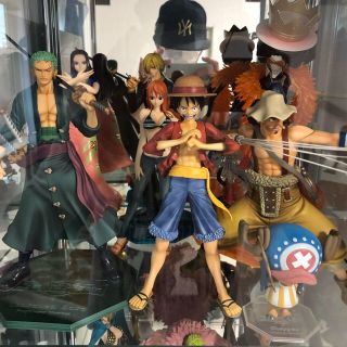 BANDAI - ワンピースフィギュア 麦わらの一味の通販 by ロール
