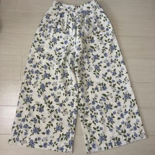 テチチ(Techichi)の☆美品☆ テチチ 花柄パンツ(カジュアルパンツ)