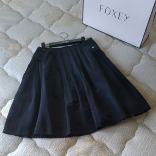 フォクシー(FOXEY)のcorottaさまご予約済み♡美品フォクシースカート(ひざ丈スカート)