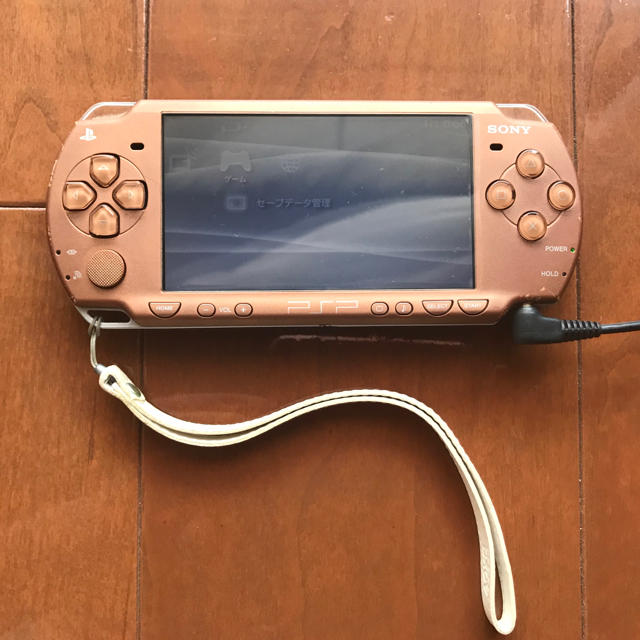 PlayStation Portable(プレイステーションポータブル)のプレーステーションポータブル本体 エンタメ/ホビーのゲームソフト/ゲーム機本体(携帯用ゲーム機本体)の商品写真