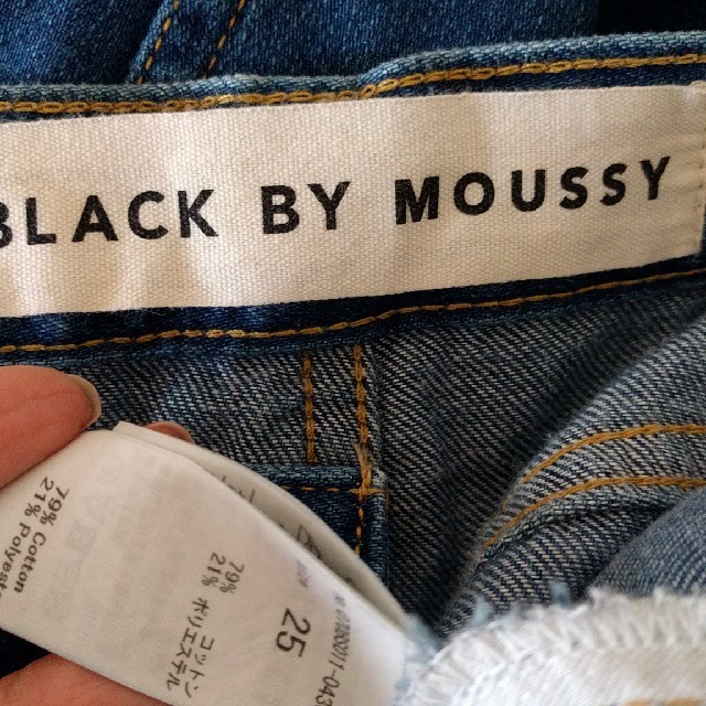 BLACK by moussy(ブラックバイマウジー)の☆m様専用☆ブラックバイマウジー　デニム　25インチ    パンツ  ジーンズ レディースのパンツ(デニム/ジーンズ)の商品写真