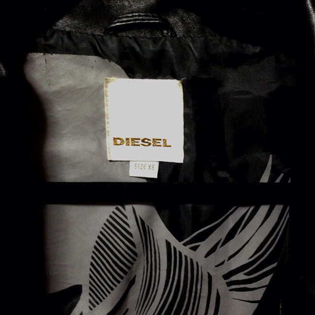 DIESEL(ディーゼル)のDEISELレザージャケット レディースのジャケット/アウター(ライダースジャケット)の商品写真