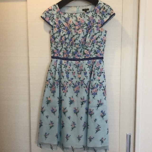 格安saleスタート 美品 4 ワンピース Tocca ご専用になります ひざ丈ワンピース Hr Com
