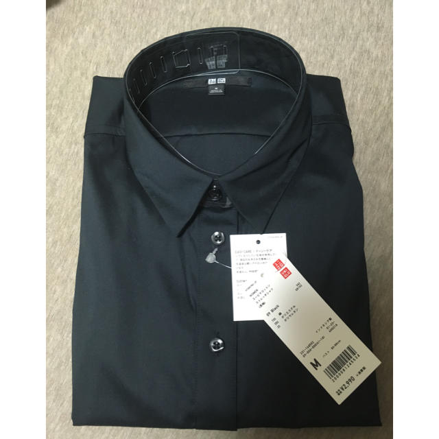 UNIQLO(ユニクロ)のユニクロ 黒 シャツ 長袖 レディースのトップス(シャツ/ブラウス(長袖/七分))の商品写真