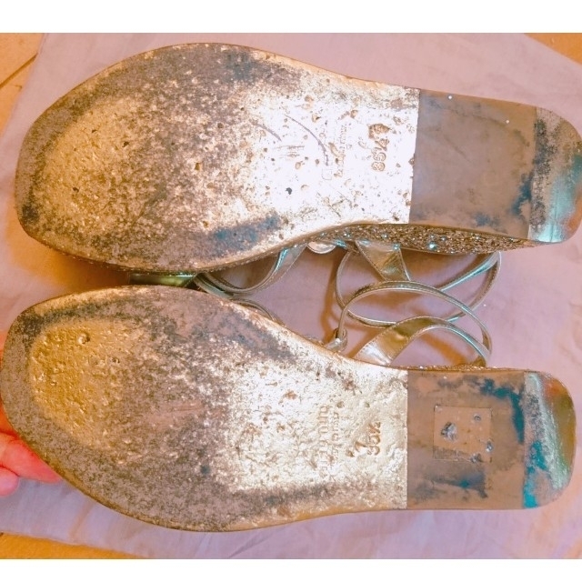 miumiu(ミュウミュウ)の  美品☆ MIUMIU グリッタープラットホームサンダル レディースの靴/シューズ(サンダル)の商品写真