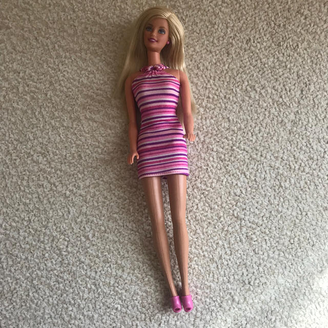 Barbie(バービー)のBarbie人形 エンタメ/ホビーのおもちゃ/ぬいぐるみ(キャラクターグッズ)の商品写真