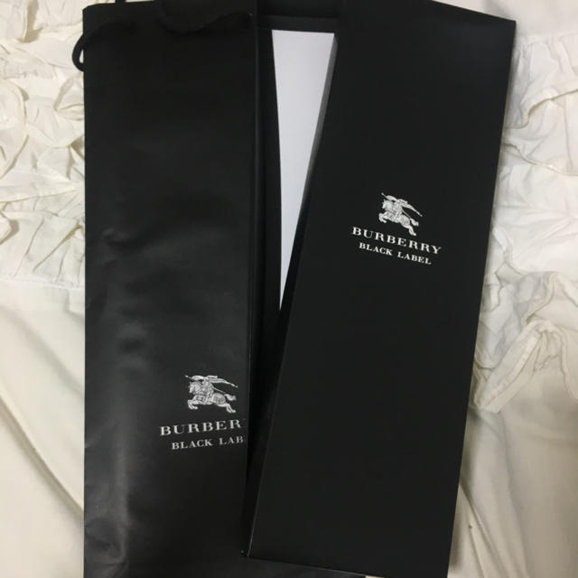 BURBERRY BLACK LABEL(バーバリーブラックレーベル)のバーバリー Burberry ネクタイ入れ ショップ袋 レディースのバッグ(ショップ袋)の商品写真