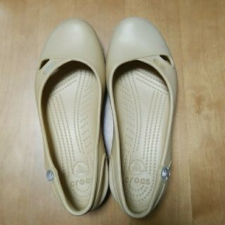 クロックス(crocs)の中古　crocs　ウィメン


(サンダル)