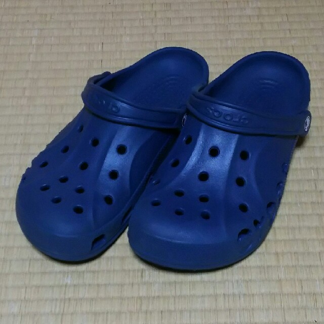 crocs(クロックス)のクロックス◆M8 W10◆ネイビー メンズの靴/シューズ(サンダル)の商品写真