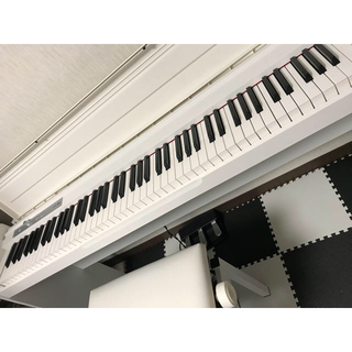 コルグ(KORG)の電子ピアノ KORG LP-180 PC-300(電子ピアノ)