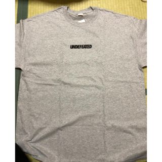 アンディフィーテッド(UNDEFEATED)の送料無料 UNDEFEATED HOLOGRAPHIC LOGO S/S TEE(Tシャツ/カットソー(半袖/袖なし))