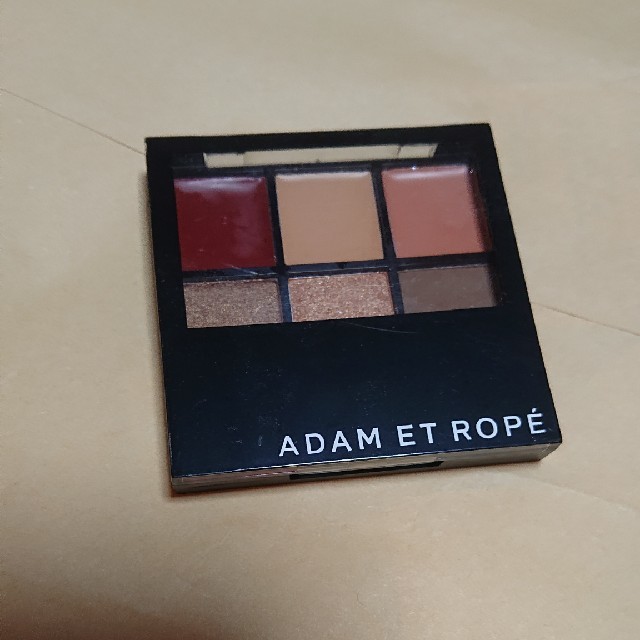 Adam et Rope'(アダムエロぺ)のアダムエロペ パレット コスメ/美容のベースメイク/化粧品(その他)の商品写真