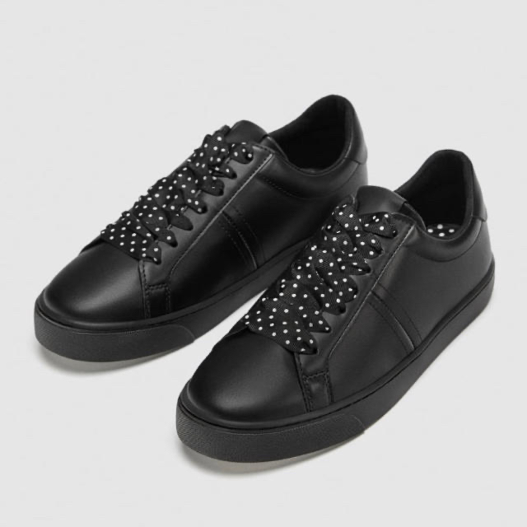 ZARA - 新品☆ZARA ザラ ドット柄シューレース 付きスニーカー ZARA - 新品☆ZARA ザラ ドット柄シューレース 付きスニーカー