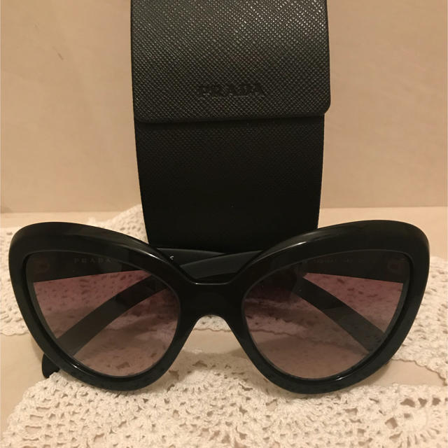 PRADA(プラダ)の【プラダ♡サングラス】ブラック  新品 レディースのファッション小物(サングラス/メガネ)の商品写真