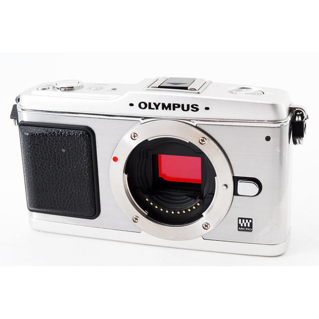 OLYMPUS(オリンパス)の★クールなシルバー♪スマホに写真を送れる★オリンパス E-P1 レンズキット スマホ/家電/カメラのカメラ(ミラーレス一眼)の商品写真