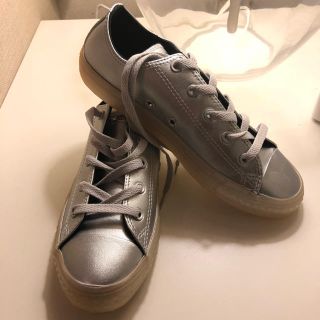 コンバース(CONVERSE)の値下げしました！【コンバース】レア シルバーカラー 23.5(スニーカー)