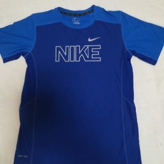 ナイキ(NIKE)のちかさん専用　NIKE　Tシャツ　美品　160サイズ(Tシャツ/カットソー)