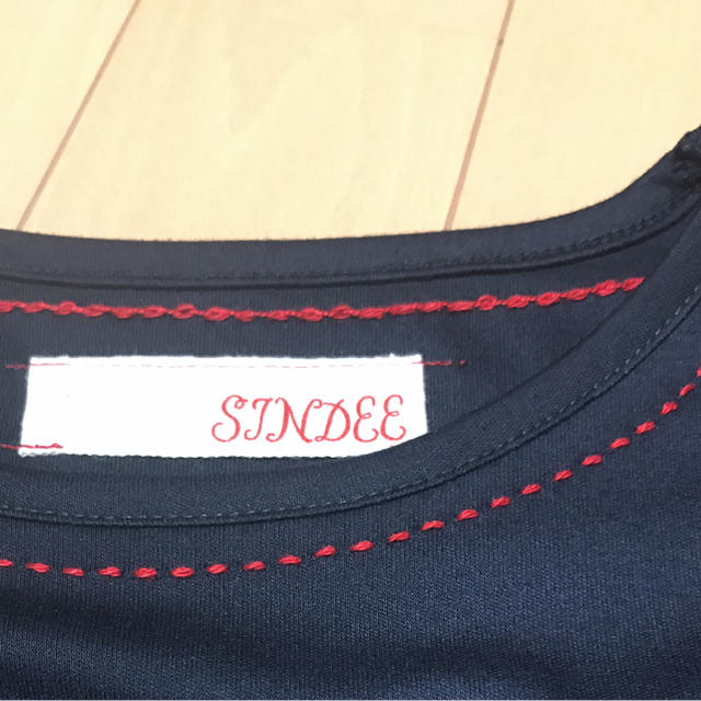 SINDEE(シンディー)のシンディー シンプル Tシャツ 美品 レディースのトップス(Tシャツ(半袖/袖なし))の商品写真