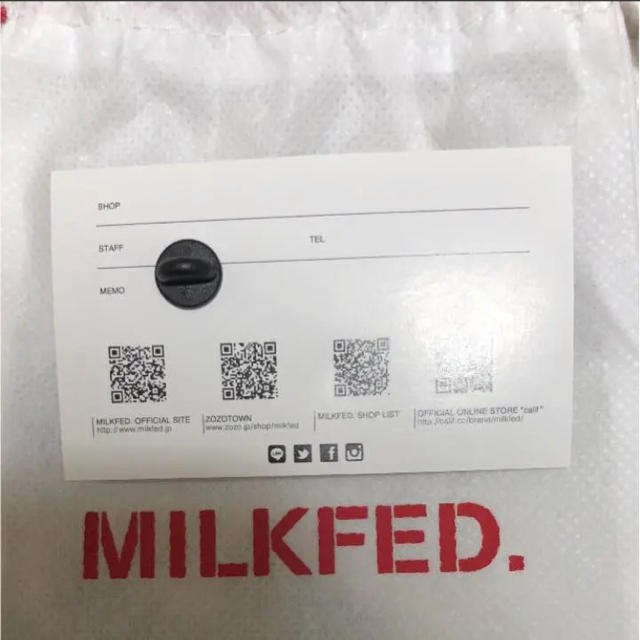 MILKFED.(ミルクフェド)のMILKFED. (ミルクフェド) バッジ エンタメ/ホビーのアニメグッズ(バッジ/ピンバッジ)の商品写真