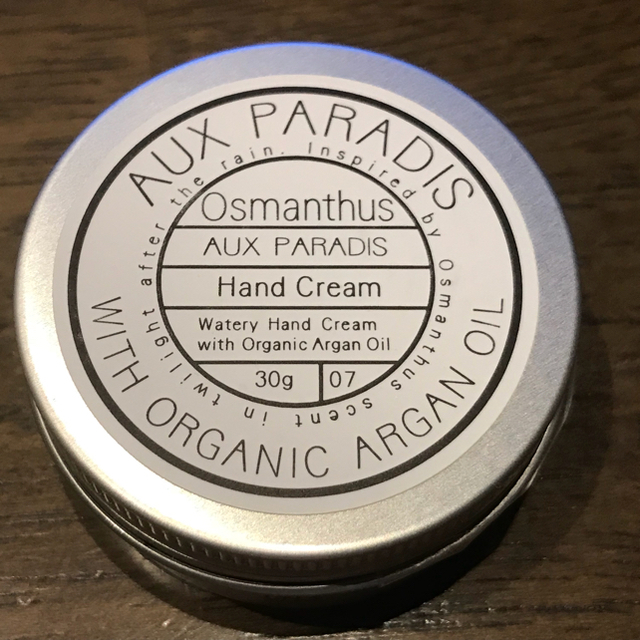 AUX PARADIS(オゥパラディ)のAUX PARADIS Osmanthus ハンドクリーム 新品未使用　送料込 コスメ/美容のボディケア(ハンドクリーム)の商品写真