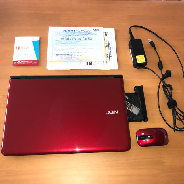 NEC　Lavie　LS150TSR　赤美品　SSD WIN11 Office