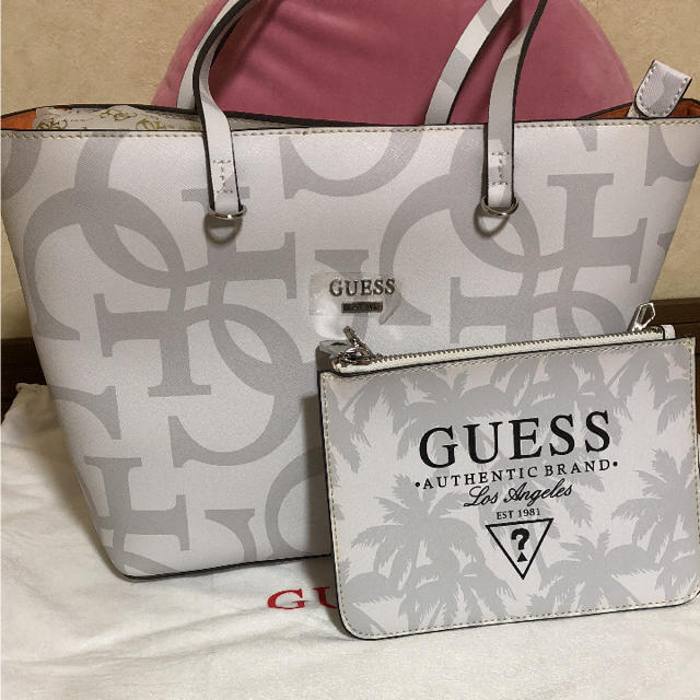 GUESS トートバッグ