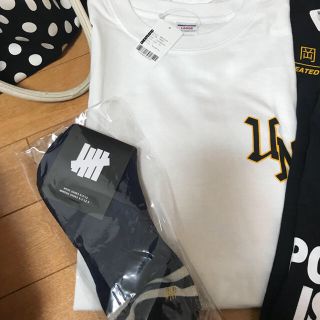 アンディフィーテッド(UNDEFEATED)のセット販売undefeated 福岡限定tee L ソックス ネイビー最終値下げ(Tシャツ/カットソー(半袖/袖なし))