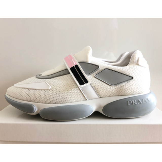 取引中☆週末限定SALE☆【美品】PRADAスニーカー(クラウドバスト) 取引中☆週末限定SALE☆【美品】PRADAスニーカー(クラウドバスト)