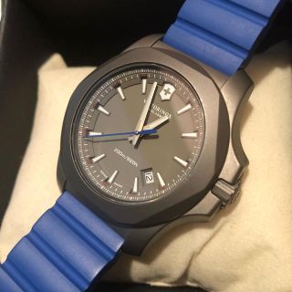 ビクトリノックス(VICTORINOX)のビクトリノックス I.N.O.X. TITANIUM 中古 1万値下げ！(腕時計(アナログ))