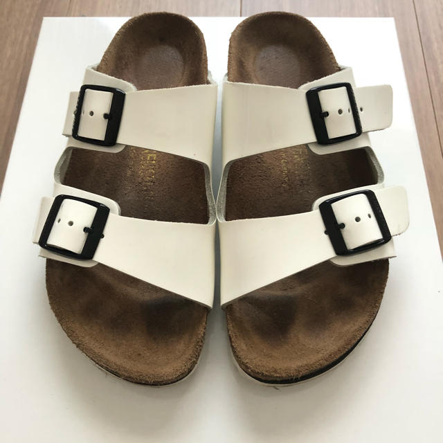 BIRKENSTOCK(ビルケンシュトック)のビルケンシュトック アリゾナ レディース レディースの靴/シューズ(サンダル)の商品写真