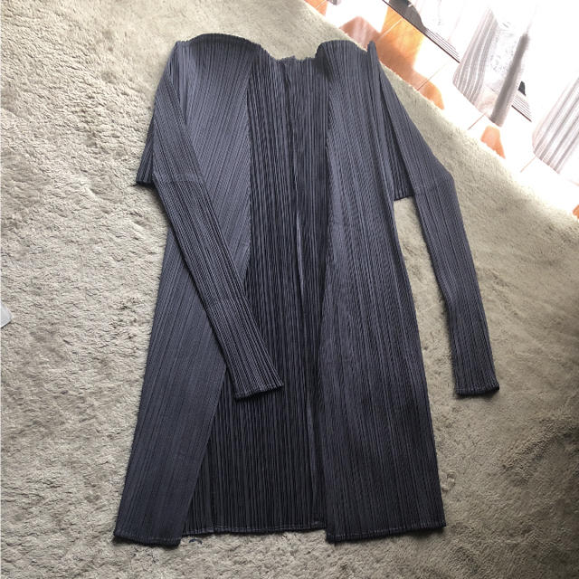 PLEATS PLEASE ISSEY MIYAKE(プリーツプリーズイッセイミヤケ)の美品  ロングカーディガン レディースのトップス(カーディガン)の商品写真