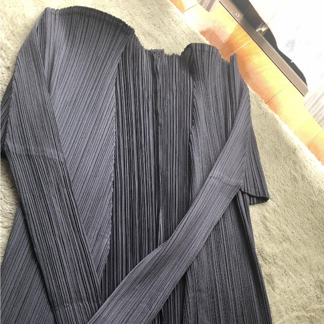 PLEATS PLEASE ISSEY MIYAKE(プリーツプリーズイッセイミヤケ)の美品  ロングカーディガン レディースのトップス(カーディガン)の商品写真