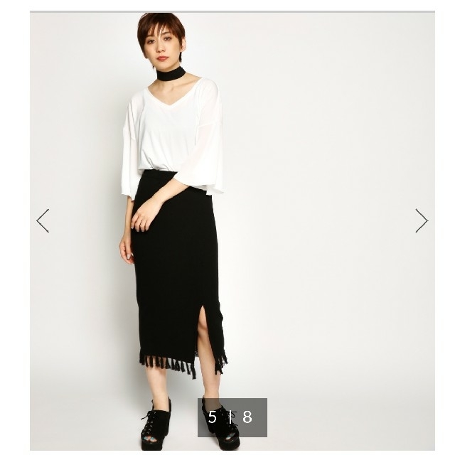 moussy(マウジー)の新品 ﾏｳｼﾞｰ 袖ｼﾌｫﾝﾌﾚｱ  Vﾈｯｸﾍﾞｰｼｯｸﾄｯﾌﾟｽ ﾎﾜｲﾄF レディースのトップス(カットソー(長袖/七分))の商品写真