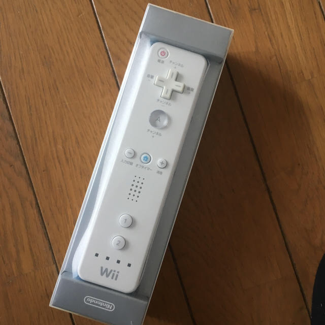 任天堂(ニンテンドウ)のWiiテレビリモコン スマホ/家電/カメラのテレビ/映像機器(テレビ)の商品写真