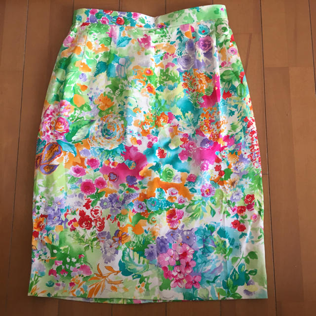 LEONARD(レオナール)のレオナール シルク100%スカート レディースのスカート(ひざ丈スカート)の商品写真