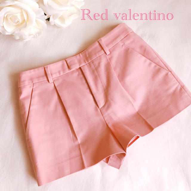 RED VALENTINO(レッドヴァレンティノ)のRed Valentino レッドバレンティノ ピンク ショートパンツ レディースのパンツ(ショートパンツ)の商品写真