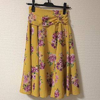 ジルバイジルスチュアート(JILL by JILLSTUART)のジルバイ 花柄 スカート(ひざ丈スカート)