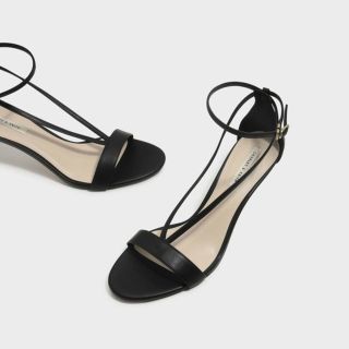 チャールズアンドキース(Charles and Keith)のCHARLES & KEITH
 ベーシックサンダル

(サンダル)