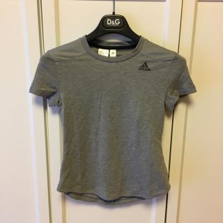 アディダス(adidas)ののんちゃん♡様専用 adidas アディダス Tシャツ グレー レディース S(ウェア)