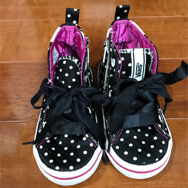 VANS(ヴァンズ)のひなつーれー様  VANS 15㎝ サテン地 スニーカー キッズ/ベビー/マタニティのキッズ靴/シューズ(15cm~)(スニーカー)の商品写真